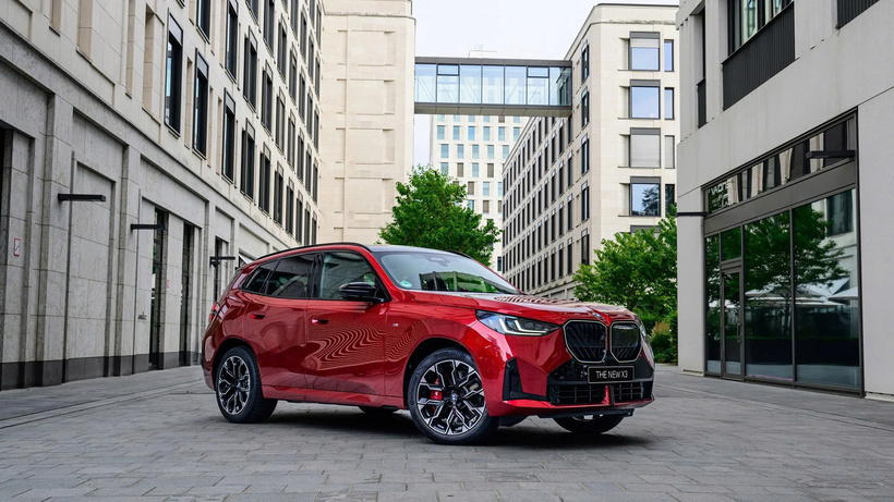 BMW ưu đãi đặc biệt trên toàn bộ danh mục sản phẩm trong tháng 4.