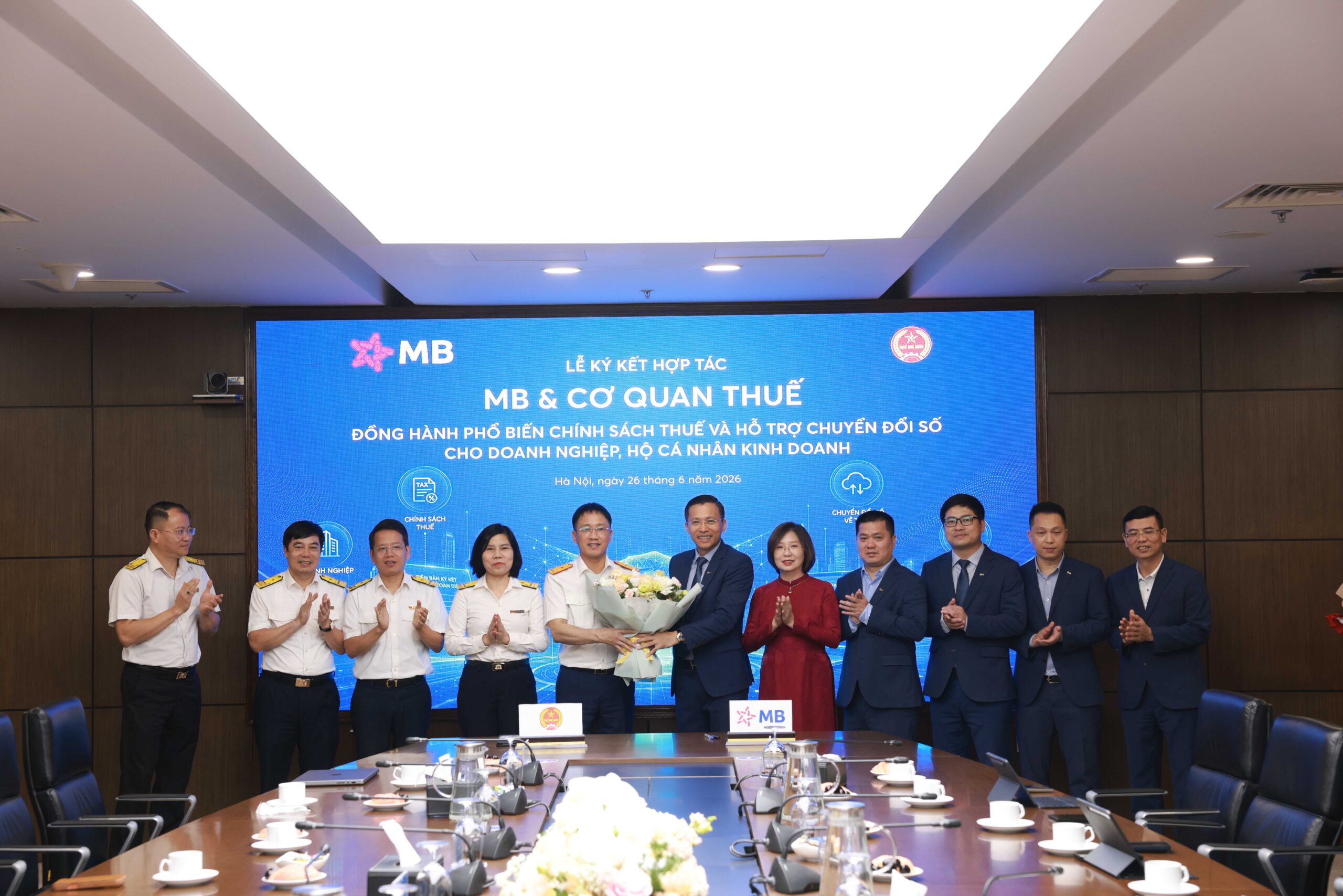 MB đẩy mạnh hợp tác với ngành Thuế, hỗ trợ khu vực kinh tế tư nhân phát triển bền vững
